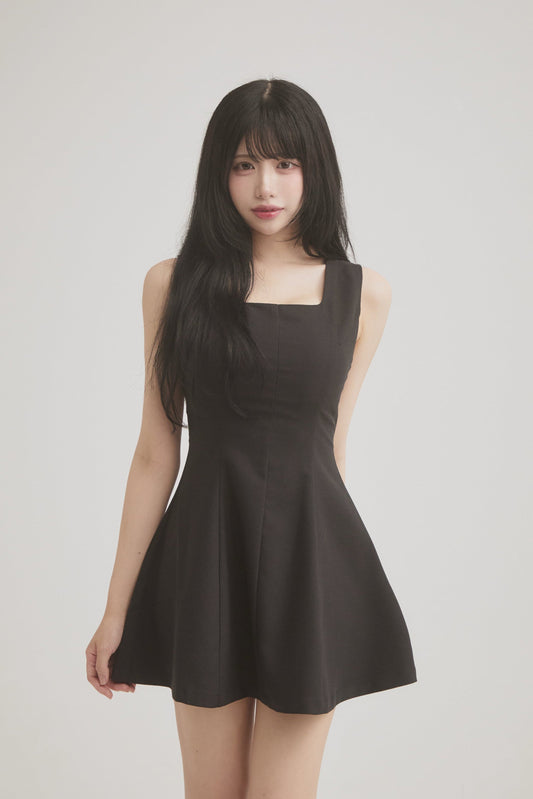 美シルエットワンピース